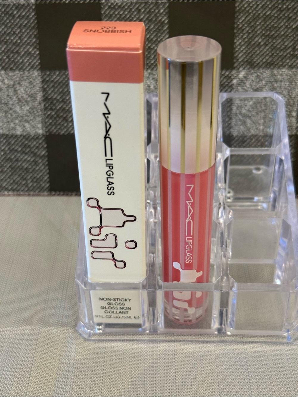 MAC Cosmetics Lipglass Gloss — Coral Pink Shade Snobbish